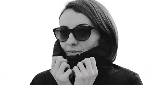 Mujer con lentes oscuros
